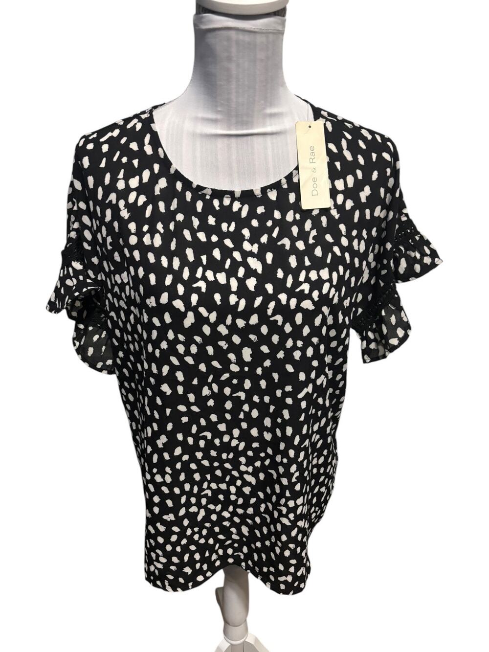 Doe & Rae Black Animal Print Bouse Size L NWT